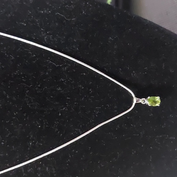Sterling Silver Genuine Peridot Necklace 18in
